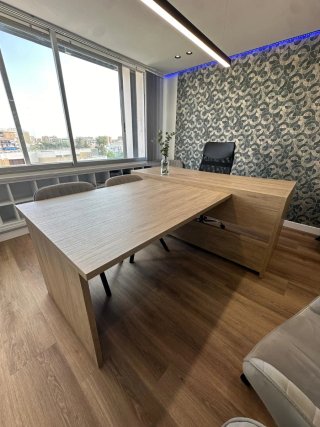 Mesa de Oficina en L de Madera