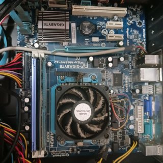 Lote placa Gigabyte AM3, procesador, etc