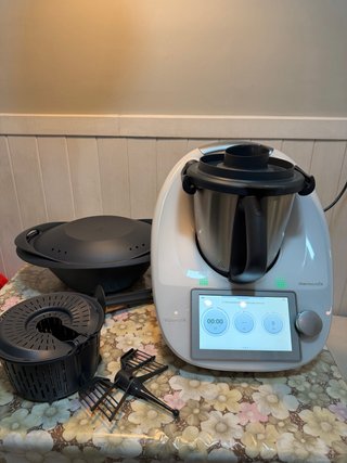 Thermomix TM6 + accesorios nueva
