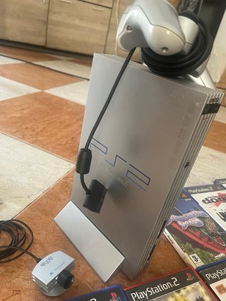 Consola PlayStation 2 (PS2) con 18 Juegos