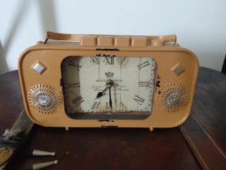 Reloj estilo radio antigua vintage