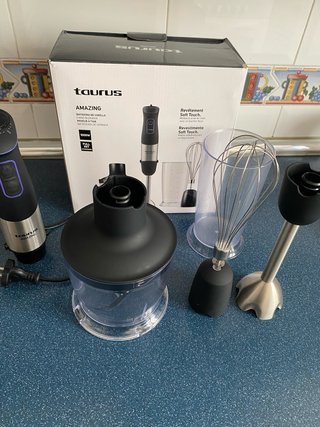 Batidora de Varilla Taurus Amazing 1000W