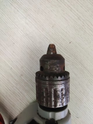 Taladro Antiguo para Base