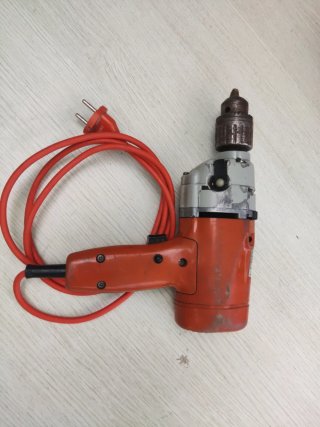 Taladro Antiguo para Base