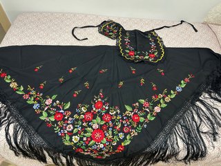 Mantón y Delantal Traje Extremeña