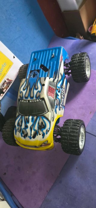 Coche RC AMAX MODEL 1/10