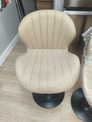 Set de 2 Sillas Altas de Diseño
