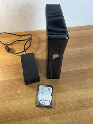 Xbox 360 Slim (Modello 1439)