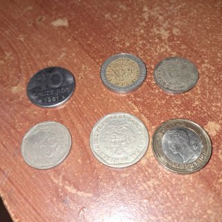6 Monedas Extranjeras Varias