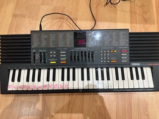 Teclado Synthesizer Yamaha PortaSound PSS-390 vtg