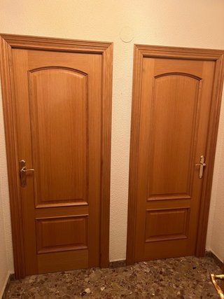 10 Puertas de madera con cristal y lisas