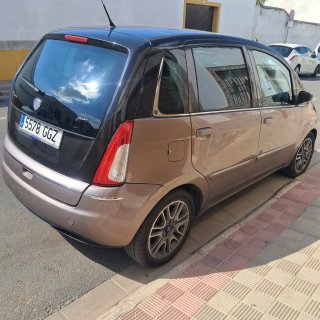 Lancia Musa 1.9 Poltrona Frau
