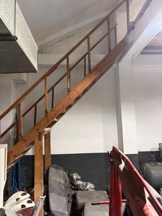 Escalera de madera