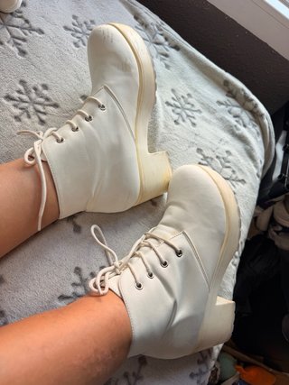 Botines Blancos con Tacón