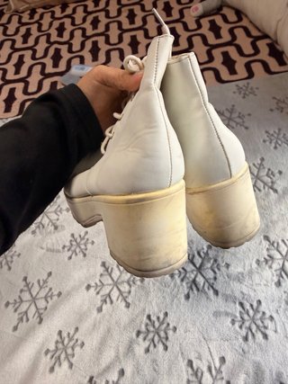Botines Blancos con Tacón