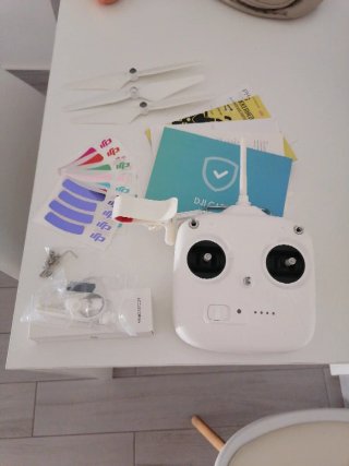Mando DJI Phantom 3 y accesorios