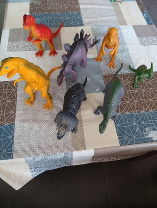 Set de 8 Figuras de Dinosaurios