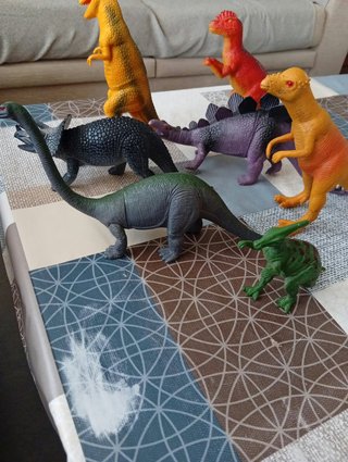Set de 8 Figuras de Dinosaurios