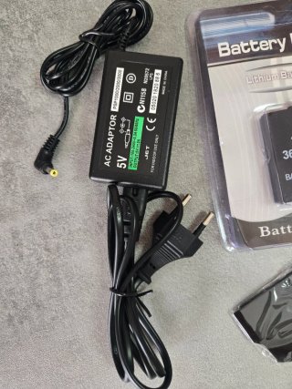 Batteria + Caricabatterie + Cover PSP 2004/3004