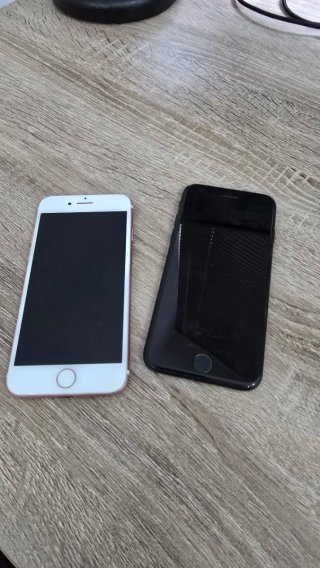 2 iPhone 7 da riparare