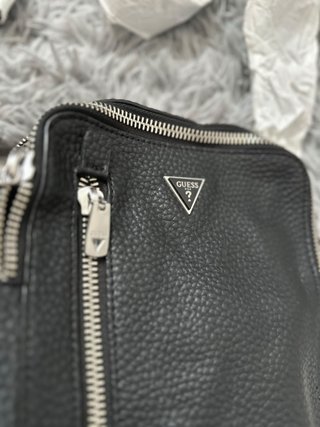 Bandolera Guess Negra