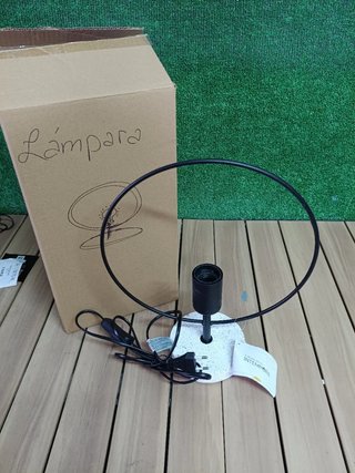 Lámpara de Mesa Diseño Moderno Negra