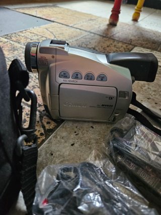 Videocámara Canon MV600