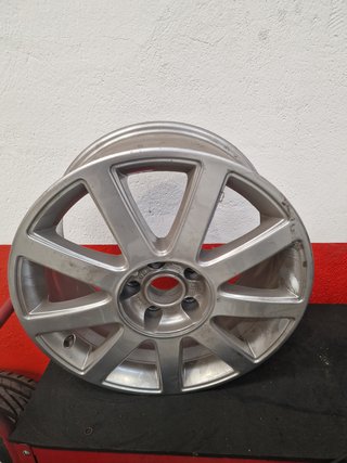 Llanta Audi RS4 17 pulgadas