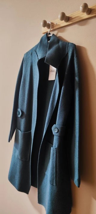 Chaqueta en tono azul verdoso