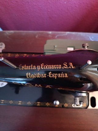 Máquina de coser Sigma antigua