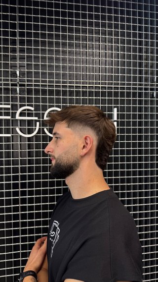 Corte de pelo masculino / Modelos de barbería (0€)