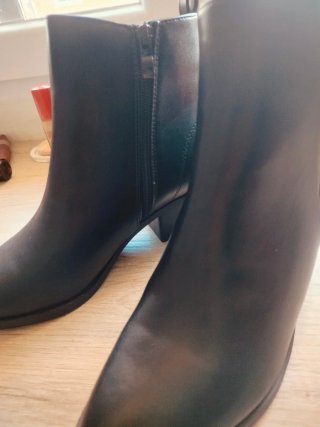 Botines negros tacón punta talla 40