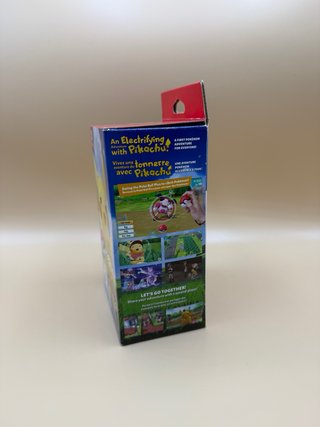 Nintendo Switch Let's Go Pikachu! + Poké Ball Plus