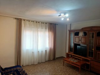 Piso en venta de 3 dormitorios, cocina y baño