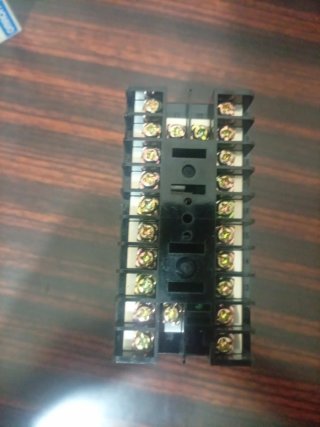 Controlador de temperatura Omron E5EK-PRR2-500