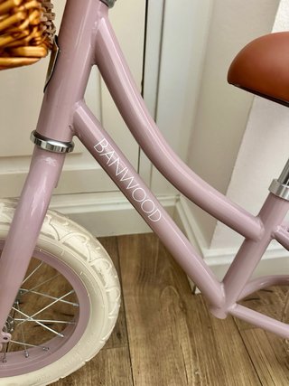 Bicicleta de equilibrio Banwood Dusty Pink.