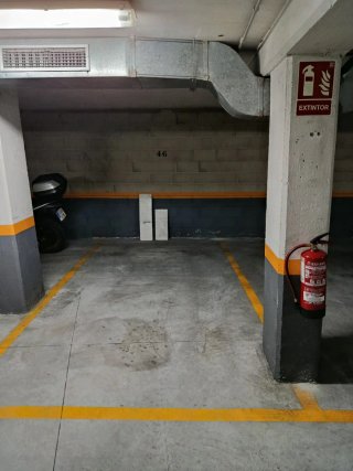 Plaza de garaje en carretera Castilla