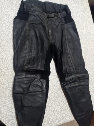 Pantalón de cuero para moto