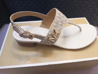 Zapatos Michael Kors Beige Talla 40