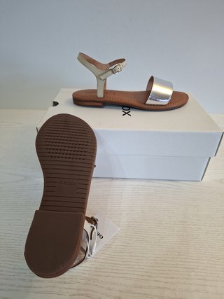 Sandalias Geox Sozy S Plateadas Talla 37