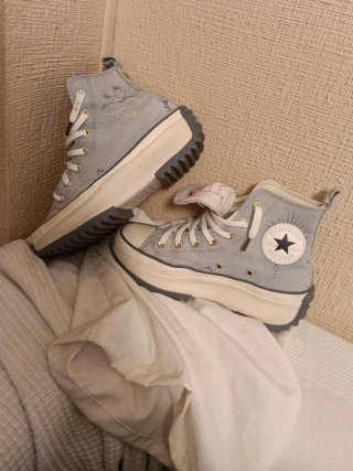 Converse mujer azul claro y blancas