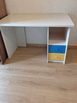 Escritorio juvenil madera