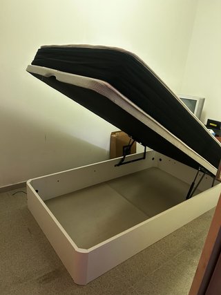 Offerte totali su set di letti singoli e materassi in liquidazione!