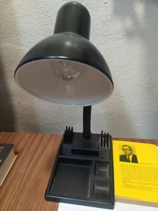 Lámpara de estudio con organizador