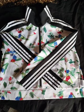 Sudadera Adidas floral