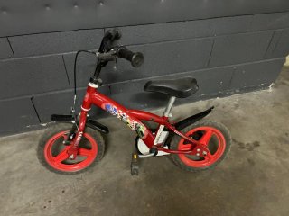 Bicicleta infantil roja