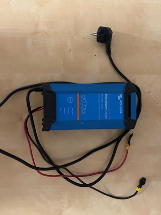 Cargador Victron Energy Blue Power 24/16