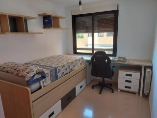Dormitorio juvenil roble y caoba