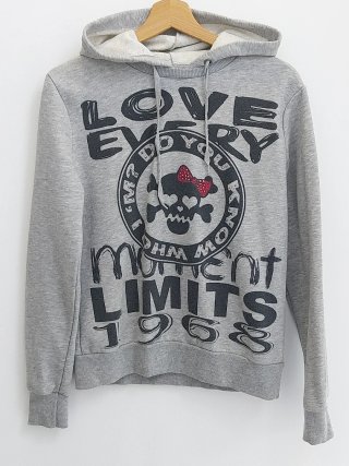 Sudadera gris con estampado LOVE EVERY