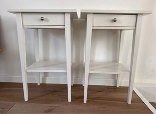 Set de 2 Mesitas de Noche Blancas
